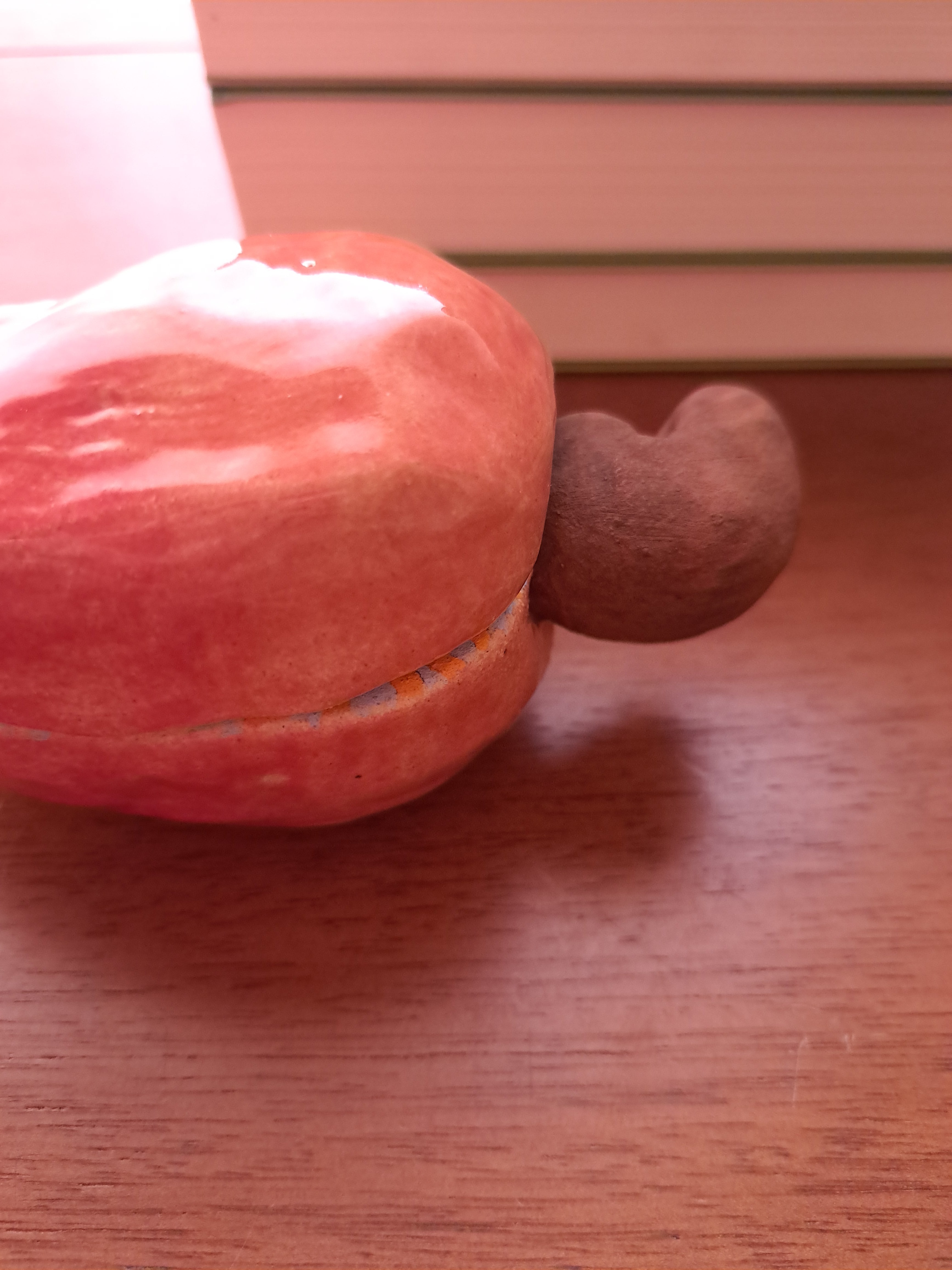 Dentro do caju II // Fernanda Peralta